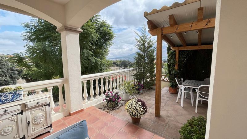 Foto ead1f69f-90ce-49c4-9a40-bec75fcad9ef. Chalet dans calle reyes católicos 7 dans Coín