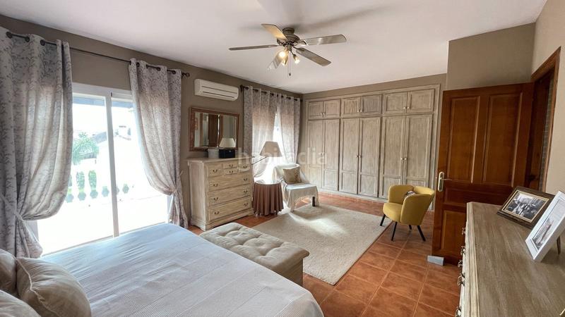 Foto f4b93080-bc93-425c-99c6-34e1b191d364. Chalet dans calle reyes católicos 7 dans Coín