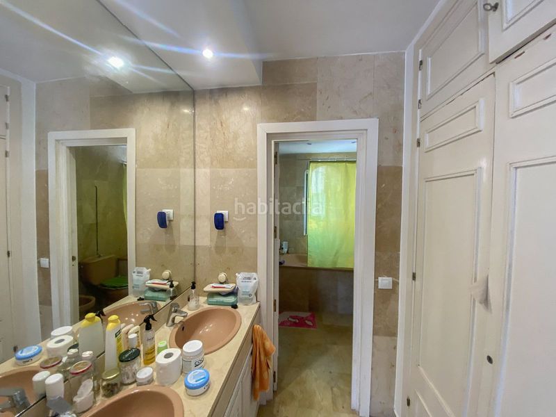 Foto 12cffab5-b741-4835-b2de-9cee21089a62. Casa adossada amb aparcament piscina a Puerto Banús Marbella