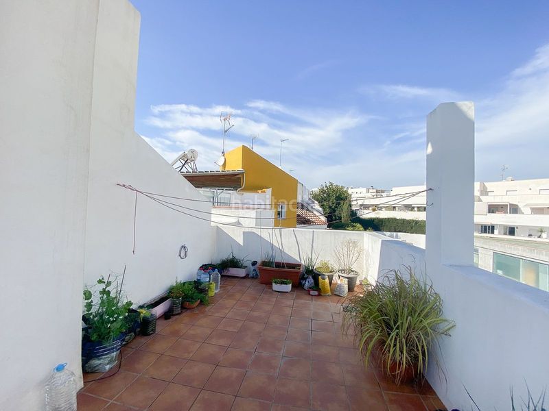 Foto a9af63b5-dc1a-45c8-b0dc-7097f13a484b. Casa adossada amb aparcament piscina a Puerto Banús Marbella