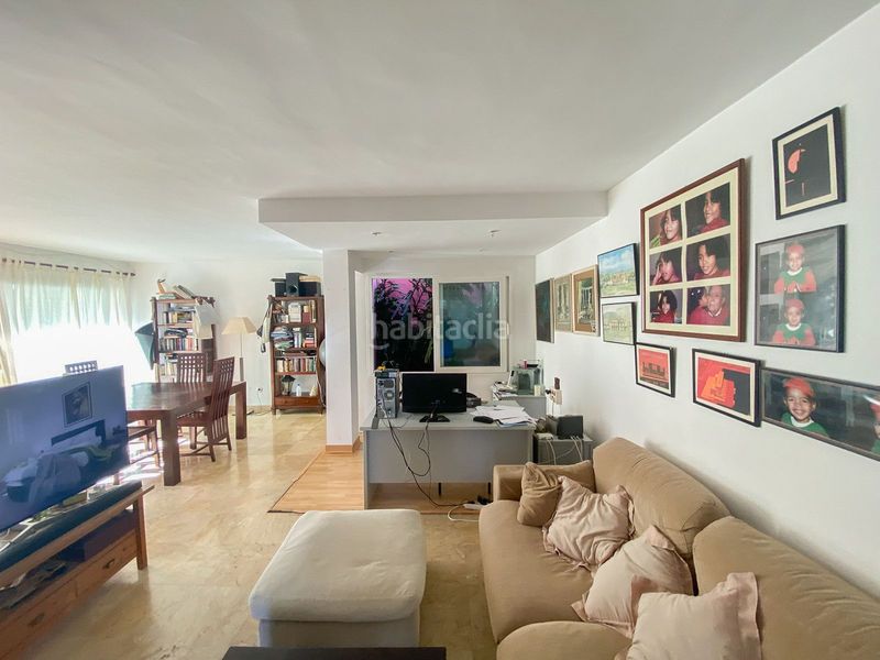 Foto ce4c6f94-d9d8-4f29-a383-28abdc54a63e. Casa adossada amb aparcament piscina a Puerto Banús Marbella