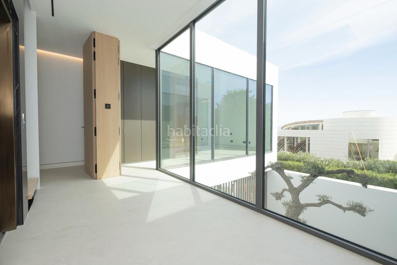 Foto 0dd5c93a-8c82-4c86-ac8d-e5bed9384dab. Maison jumelée avec parking piscine dans La Carolina - Guadalpín Marbella