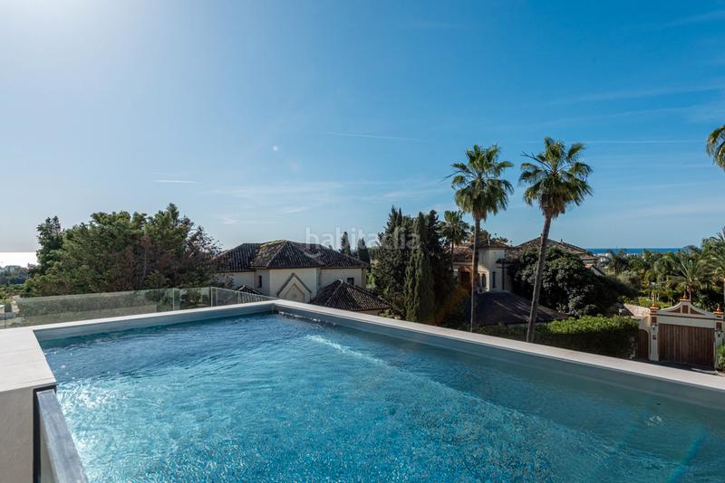 Foto 3c0435f2-b11a-4208-a9f5-5599a44780ac. Maison jumelée avec parking piscine dans La Carolina - Guadalpín Marbella