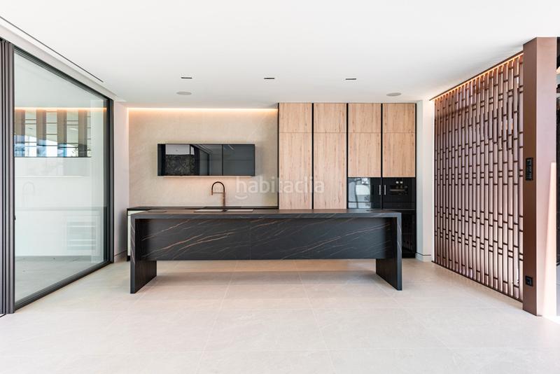 Foto 8b8a5998-afe5-4282-a93c-0e47cffca848. Maison jumelée avec parking piscine dans La Carolina - Guadalpín Marbella