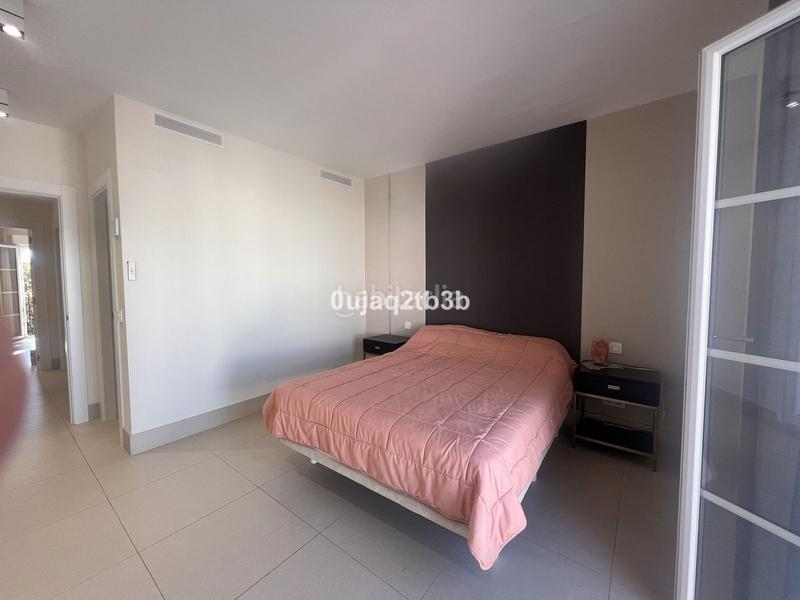 Foto 0ae037c5-1dff-4131-a7c2-a0532f736241. Maison jumelée avec piscine dans bahía de Marbella Marbella