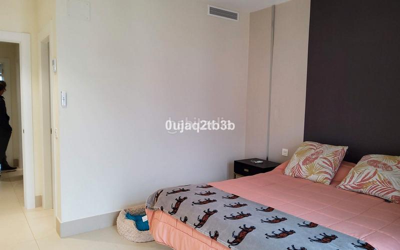 Foto 1500f6fe-18f5-4b9d-ba51-88d3a88e3fe5. Maison jumelée avec piscine dans bahía de Marbella Marbella