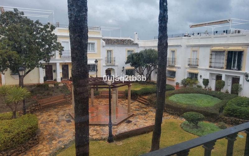 Foto 64e642d8-70f5-4750-b58d-84ef90dacf9c. Maison jumelée avec piscine dans bahía de Marbella Marbella