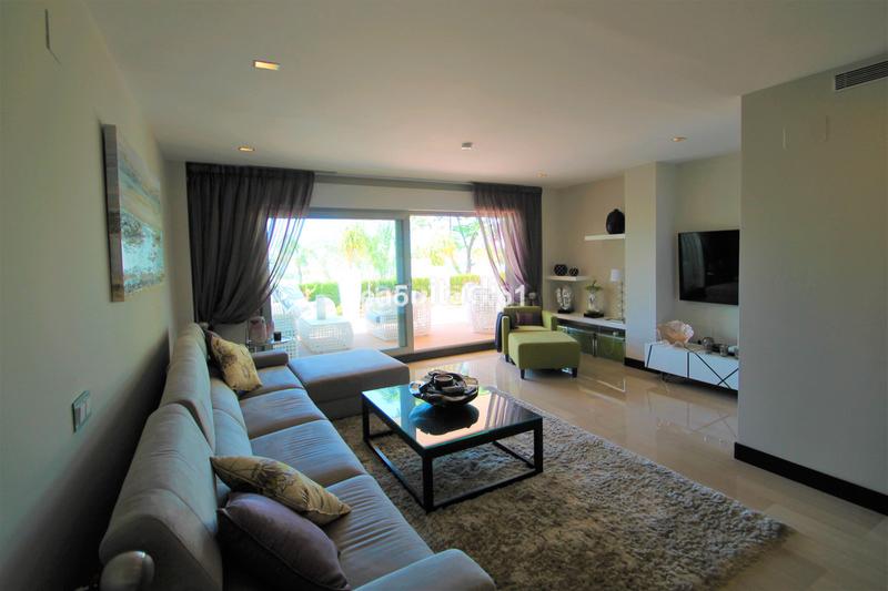 Foto 33bcbd02-2eb6-4108-b0e1-25c0f9371cf7. Apartament a calle del almendro 6 a Benahavís pueblo Benahavís