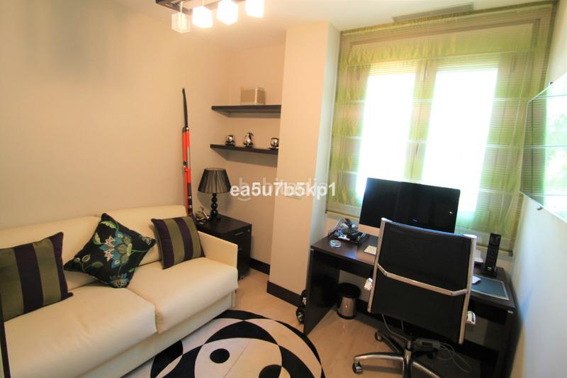 Foto 3fe88b3c-481f-4840-b4ea-81cd3eca438b. Apartament a calle del almendro 6 a Benahavís pueblo Benahavís