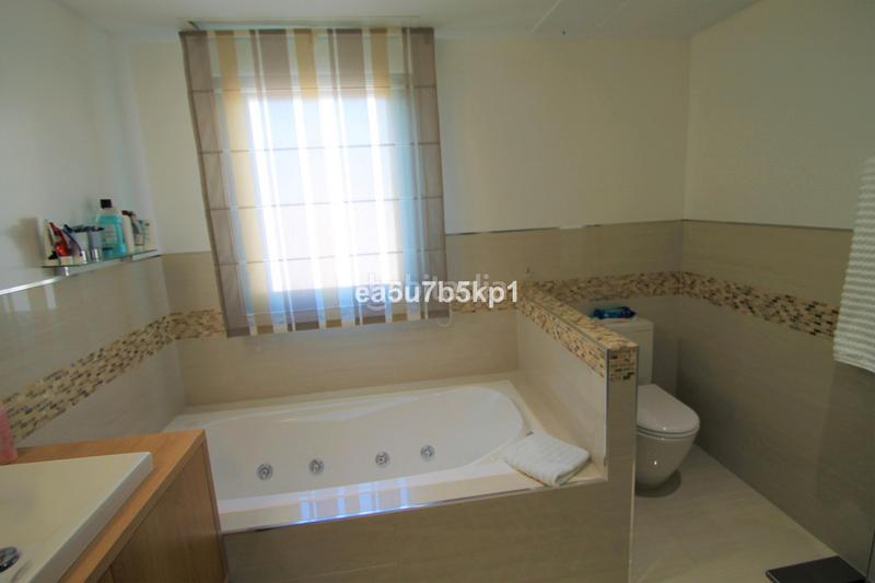 Foto cf9b169a-0886-4084-b422-c0417e2229f5. Apartament a calle del almendro 6 a Benahavís pueblo Benahavís