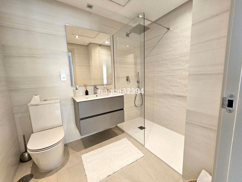 Foto b8c7f1f3-b1c5-4340-8e21-7c4aaaef9276. Àtic a calle la pacheca alta 22 a Benahavís pueblo Benahavís