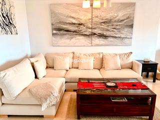 Appartement à Calle del timón 1. Descubra el lujo costero y la exclusividad en costalita, estepon