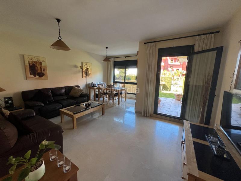 Foto ef874ff8-b942-4a2e-890c-5d2a94c42d7e. Apartament a avenida benamara 15 a Paraiso - Barronal Estepona