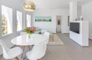 Lloguer Apartament a Urbanizacion n andalucia 25d 82t. Descubra el diseño escandinavo y la vida familiar en nueva andal
