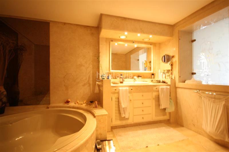 Foto 8e9030ef-96be-4e78-bc72-0d40b6a83e1c. Chalet in calle del ciervo 16 in Los Monteros Marbella