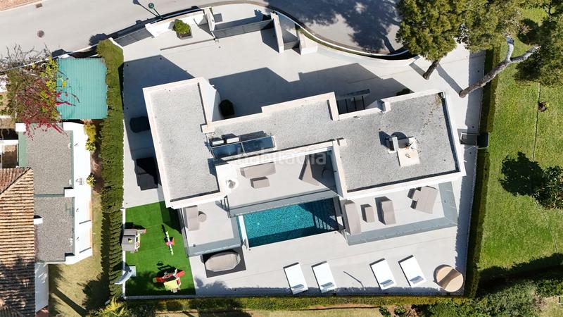 Foto 7aa053c4-ad36-49e2-b741-f53d728ecbdf. Chalet in calle del ciervo 16 in Los Monteros Marbella