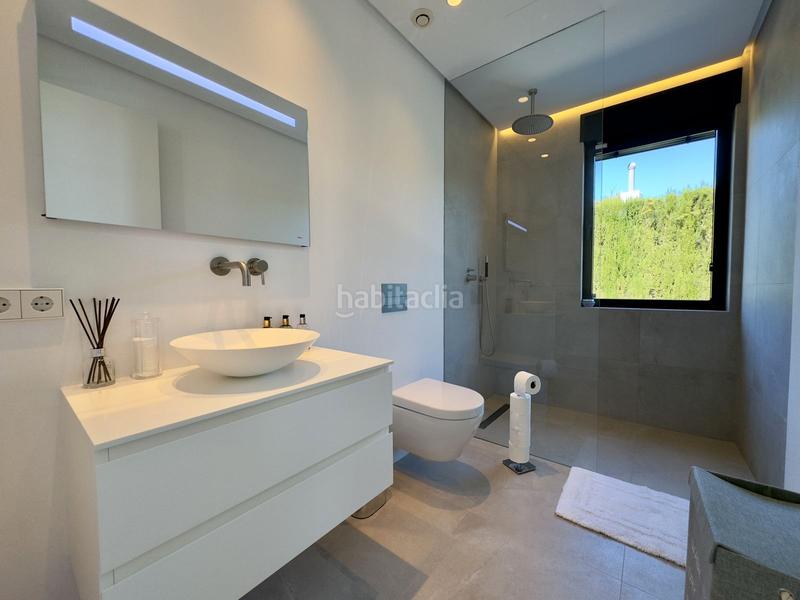 Foto f4cda0ea-ff99-4152-99e9-9002f78978b7. Chalet in calle del ciervo 16 in Los Monteros Marbella