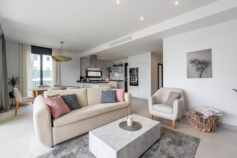 Foto 270eea17-8ab3-432f-b03e-2091f4a6d2bb. Reihenhaus in calle espliego 11 in Bel - Air Estepona