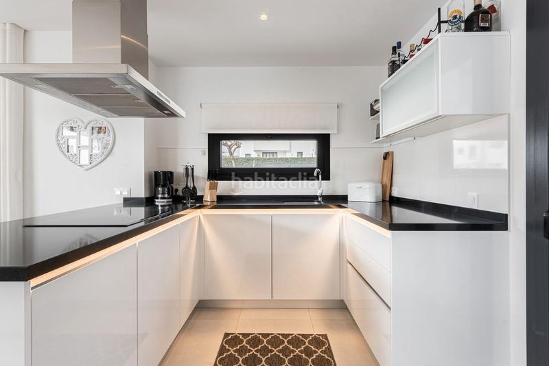 Foto 5a00f793-ac55-4a39-89cc-52f747d02e5f. Reihenhaus in calle espliego 11 in Bel - Air Estepona