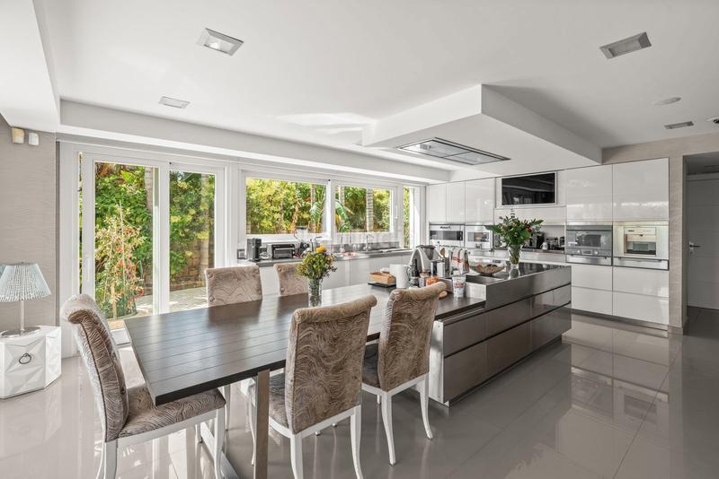 Foto 015bc0b0-4287-4782-8972-d0e3f33ee2cd. Chalet dans calle del ciervo 16 dans Los Monteros Marbella