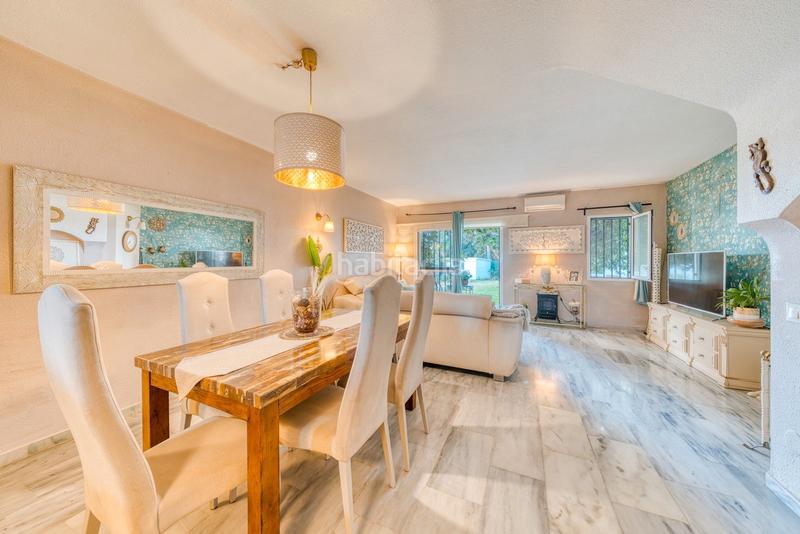 Foto 88d16c3a-7b04-44b2-a6fb-309788374ade. Casa a schiera con piscina in Bel - Air Estepona