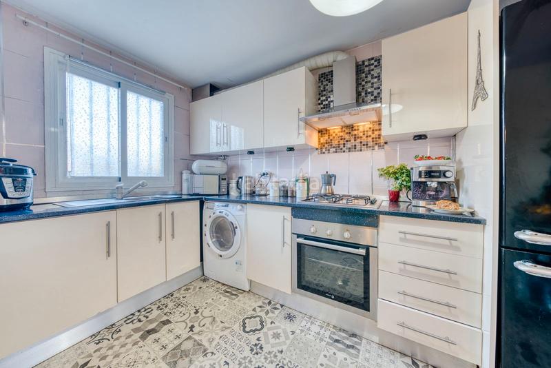 Foto b6fe008a-4365-4e4f-9507-c2af317ff130. Casa a schiera con piscina in Bel - Air Estepona