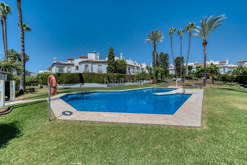 Foto bb0765e9-a66f-4eac-828b-8efe39eeafa2. Casa a schiera in calle espliego 11 in Bel - Air Estepona