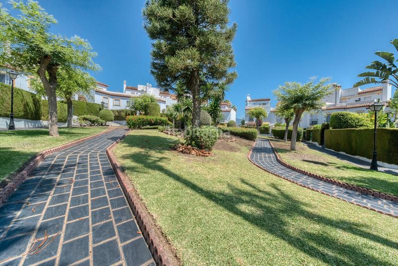 Foto cd14c13b-d3ec-48bd-bdfe-85c2fdf14a0e. Casa a schiera in calle espliego 11 in Bel - Air Estepona