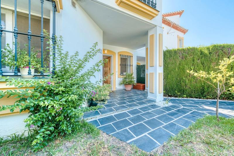 Foto d1764ff6-d8b5-4e46-8d4a-46fb4ad2220b. Casa a schiera in calle espliego 11 in Bel - Air Estepona