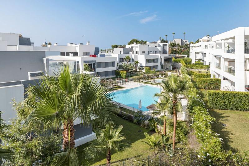 Foto 300f4246-b0ac-4a85-bd57-142de72b061e. Ático en n/a ático de ensueño en vanian green village: tu oasis en Estepona