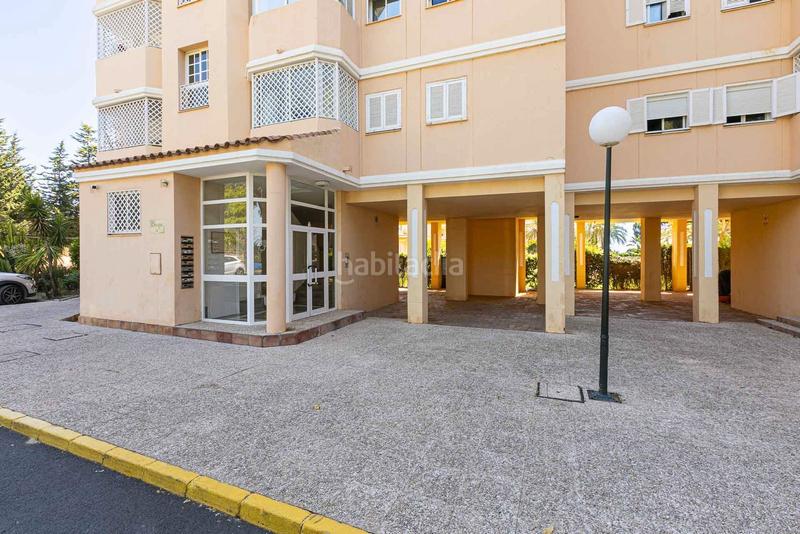 Foto 30fa0c49-ee76-4fd1-96a5-274c75f2eb9a. Apartamento ¡tu próxima inversión brillante en la costa del sol te espera! en Estepona
