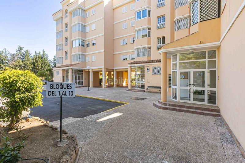 Foto c0e857a9-03d8-4a46-8393-13cf156da273. Apartamento ¡tu próxima inversión brillante en la costa del sol te espera! en Estepona