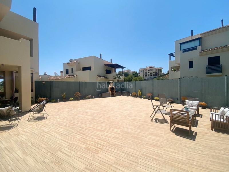 Foto 0b8fe769-3d11-4d18-b797-6dce3b08e1d6. Apartamento tu oasis en selwo: lujo y confort a un paso del mar en Estepona