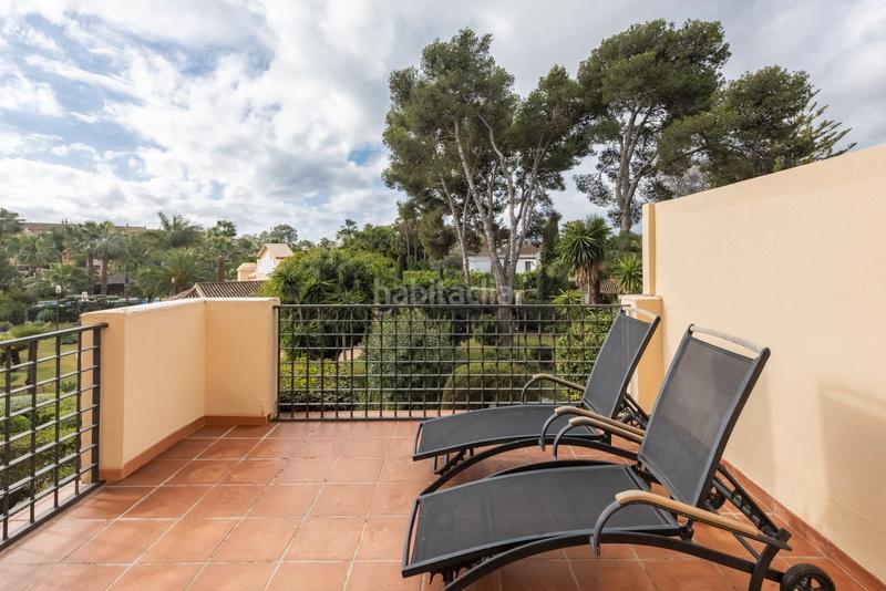 Foto 7178840f-7f19-4c2e-b270-5122a87681aa. Piso en calle las mimosas 5 las mimosas, Puerto Banús: su oasis de lujo y exclusividad le espera en Marbella