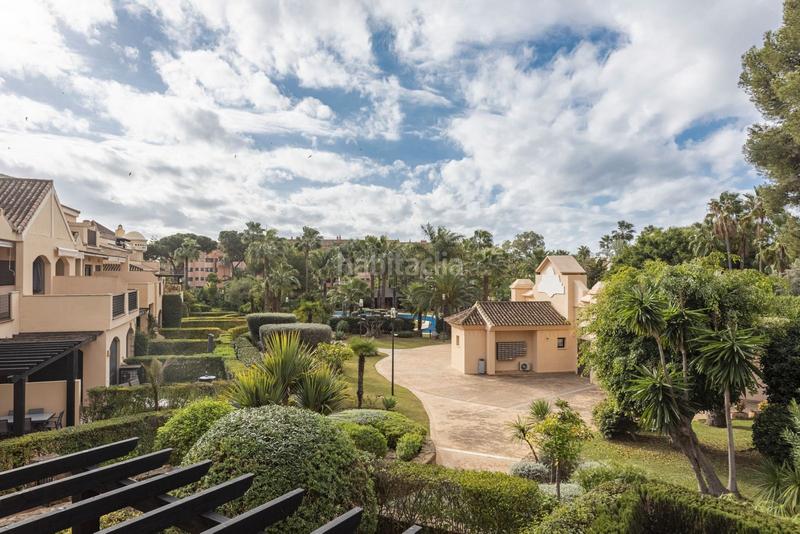 Foto 9abcef6d-7b03-4d9c-971e-7dd459dea538. Piso en calle las mimosas 5 las mimosas, Puerto Banús: su oasis de lujo y exclusividad le espera en Marbella