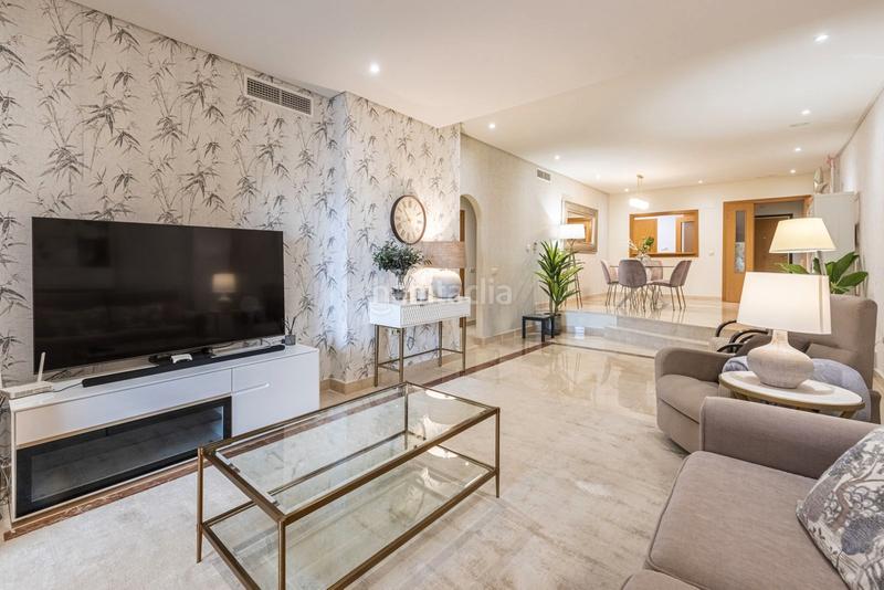 Foto 9c9c9e0c-ffa8-4717-ba30-a15ca4bea007. Piso en calle las mimosas 5 las mimosas, Puerto Banús: su oasis de lujo y exclusividad le espera en Marbella