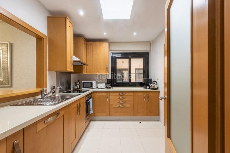 Foto bf07d0e9-3446-49b9-883d-519bd7fecd64. Piso en calle las mimosas 5 las mimosas, Puerto Banús: su oasis de lujo y exclusividad le espera en Marbella