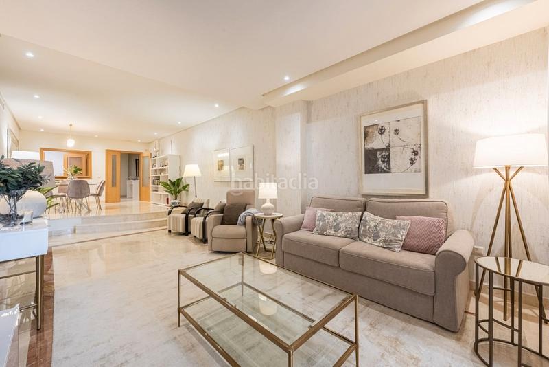 Foto e01d9791-db19-4876-8203-b3340b697dd9. Piso en calle las mimosas 5 las mimosas, Puerto Banús: su oasis de lujo y exclusividad le espera en Marbella