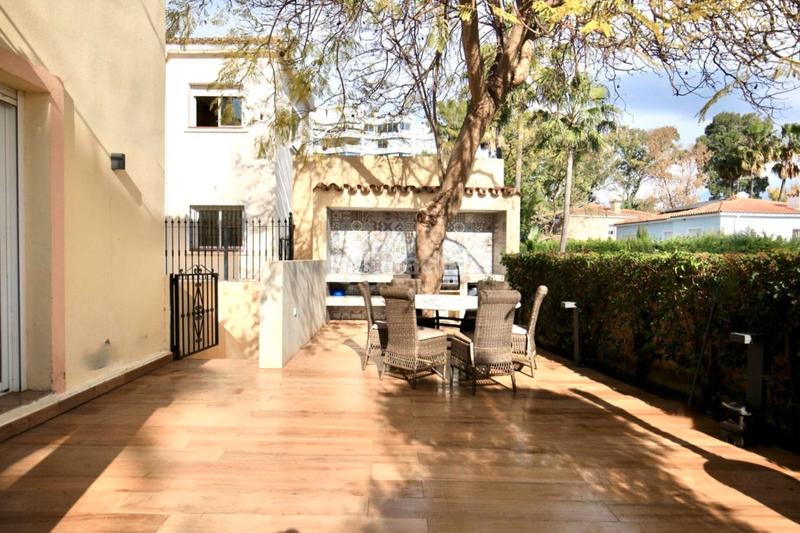 Foto c8b68039-50f0-4fa3-afb1-4bc4cd92bb47. Casa a calle 19 c 501 a Guadalmina Alta Marbella