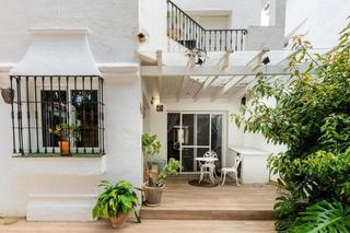 Casa adossada a Urbanización los naranjos de marbella 399. ¡los naranjos de marbella: su refugio familiar perfecto le esper