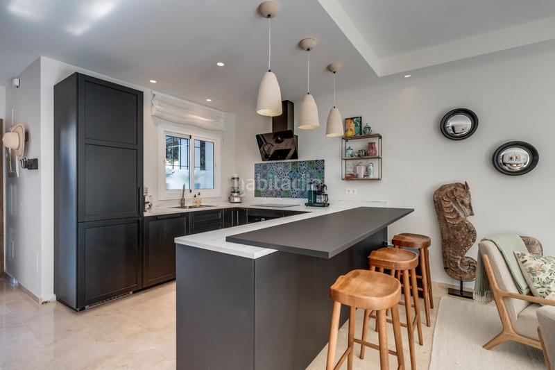 Foto 15a279b3-a099-478e-bfd2-12702f60bba6. Semi detached house in urbanización los olivos i 1 in Marbella