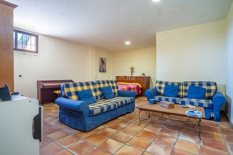 Foto 21f375df-b920-4eed-bbc7-d8c23ea97c68. Chalet dans calle 19 c 501 dans Guadalmina Alta Marbella