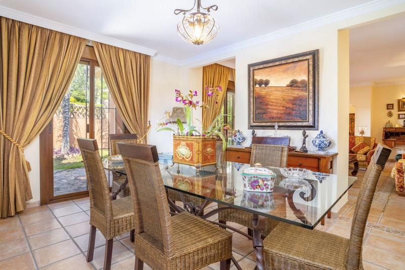 Foto 8b886c44-931b-4dad-b318-23c612323b28. Chalet dans calle 19 c 501 dans Guadalmina Alta Marbella