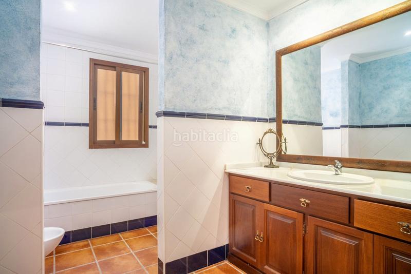 Foto 95e30a68-b2cc-4af6-b1e2-8b2f75a8901c. Chalet dans calle 19 c 501 dans Guadalmina Alta Marbella