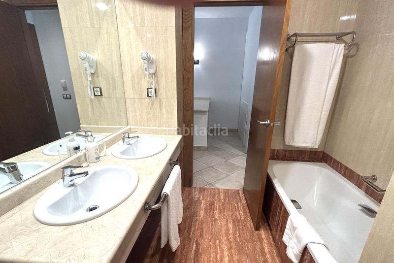 Foto bba134cd-17b9-4802-9206-616a32fa0b72. Piso en calle hinojo 4 tu inversión perfecta en la costa del sol en Benahavís