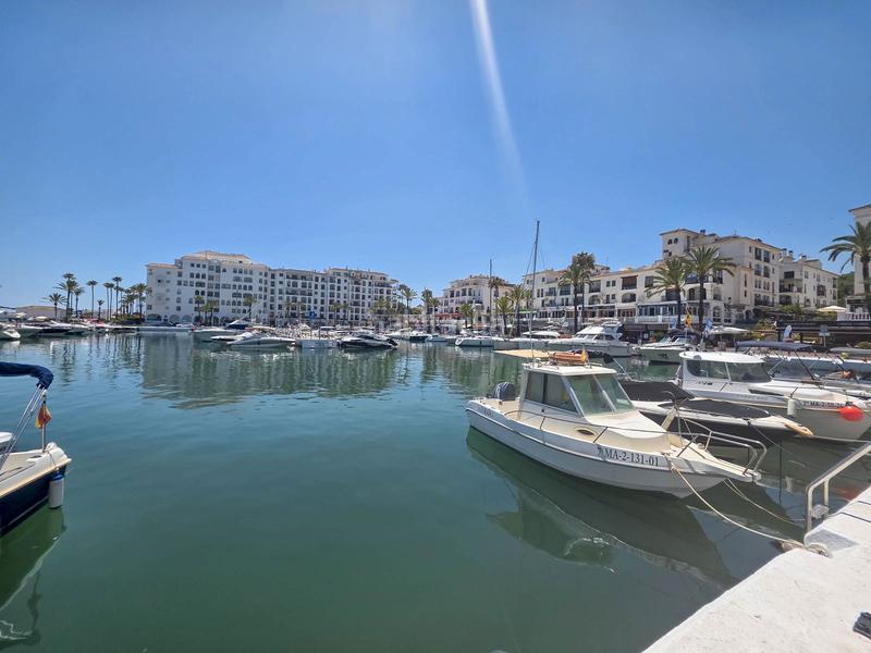 Foto 3dd156be-279a-447f-9175-a9c244f4e985. Pis a n-340 147 a Puerto de la Duquesa Manilva