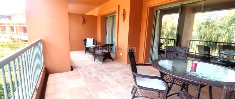Foto 1979e6d9-33cf-4f9e-bf93-a594a295cd31. Piso en calle dunas de casasola 9e apartamento de lujo en benatalaya: tu oasis en la costa del sol en Estepona