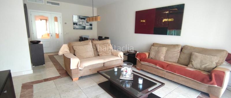 Foto 26235777-8956-4b38-86c5-115c2ab5cff9. Piso en calle dunas de casasola 9e apartamento de lujo en benatalaya: tu oasis en la costa del sol en Estepona
