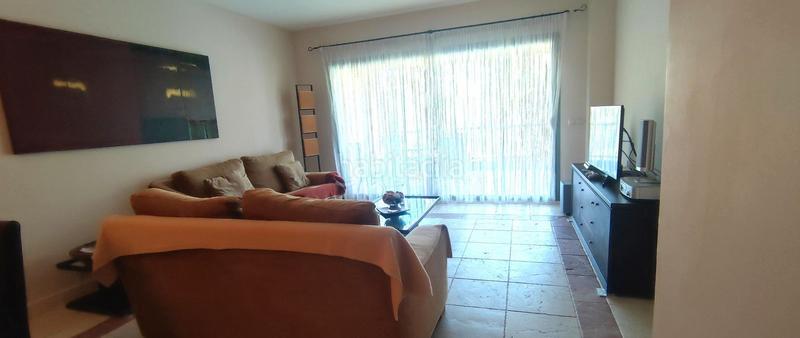 Foto 2d99c170-293a-4d1d-8688-9bdec5a5a393. Piso en calle dunas de casasola 9e apartamento de lujo en benatalaya: tu oasis en la costa del sol en Estepona