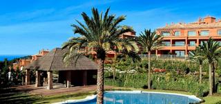 Pis a Calle dunas de casasola 9e. Apartamento de lujo en benatalaya: tu oasis en la costa del sol